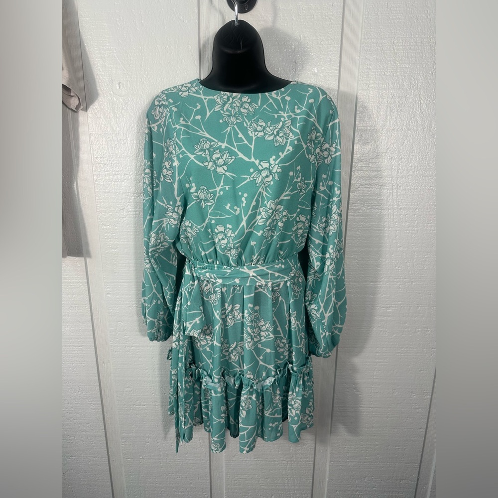 Flying Tomato Green and White Floral Dress Size XS EUC